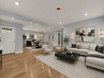 1616 HAMMERSLEY Avenue