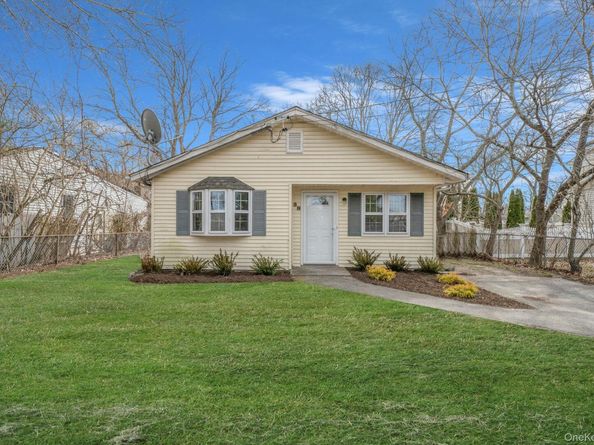 38 Manor Drive, Shirley NY 11967