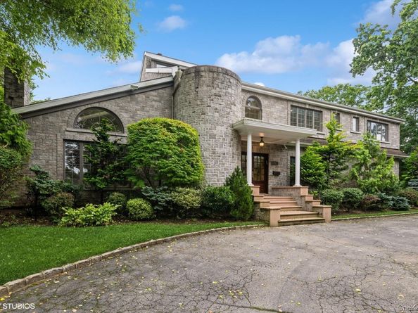 835 Barberry Lane, Woodsburgh NY 11598