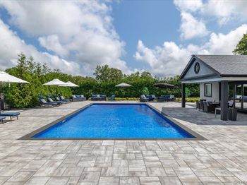 154 Mac Arthur Boulevard