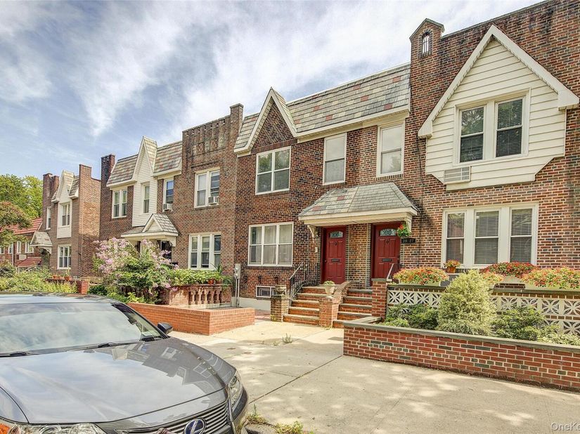 39-25 50th Street, Woodside NY 11377