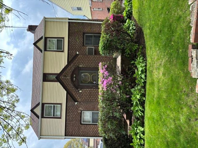 13535 226th Street, Laurelton NY 11413