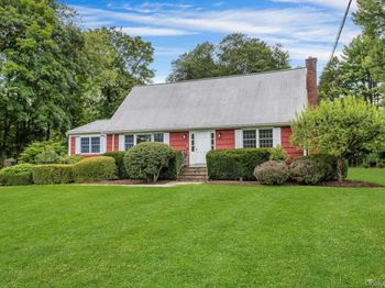 5 Spruce Pond Lane
