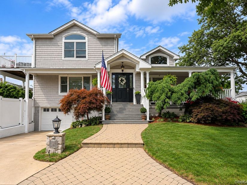 3970 Darby Lane, Seaford NY 11783