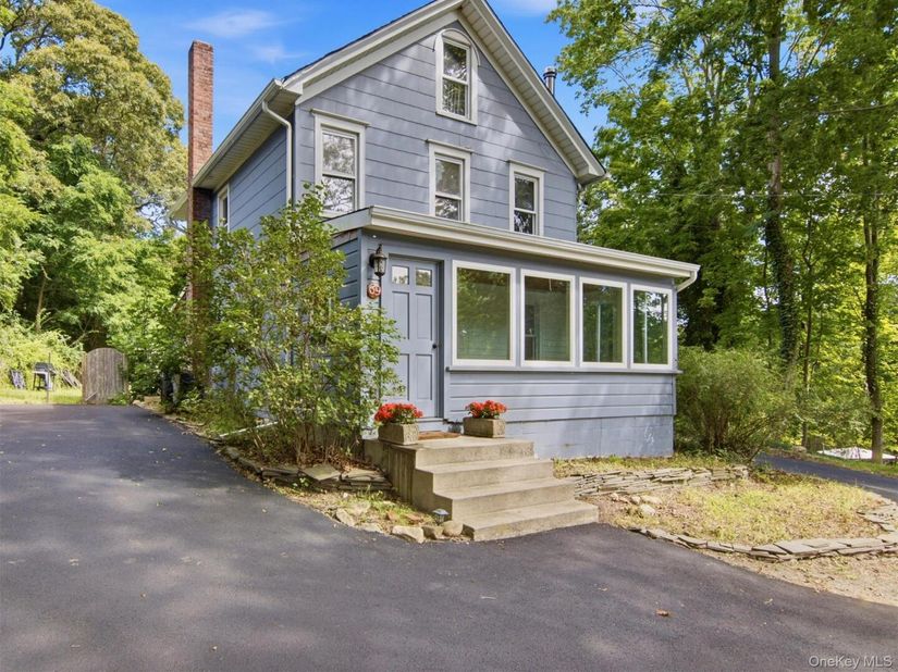 69 Ridgeway Avenue, East Setauket NY 11733