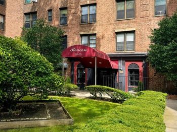 83-05 98 Street
