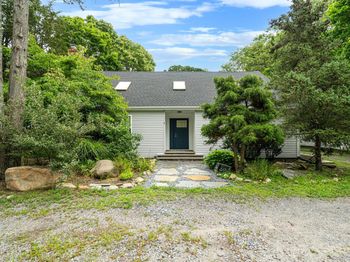 3 Cozine Road S
