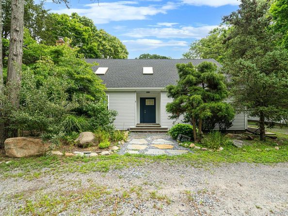 3 Cozine Road S, Center Moriches NY 11934