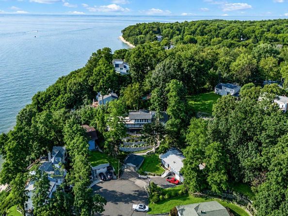 26 Argyle Drive, Northport NY 11768