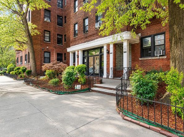 10010 67th Road 6C, Forest Hills NY 11375