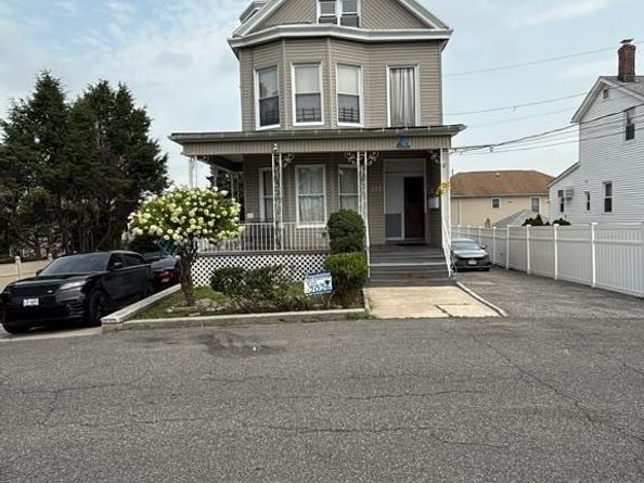 225 Edgewood Avenue, Yonkers NY 10704