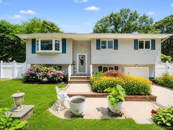 109 Midland Boulevard, Ronkonkoma NY 11779