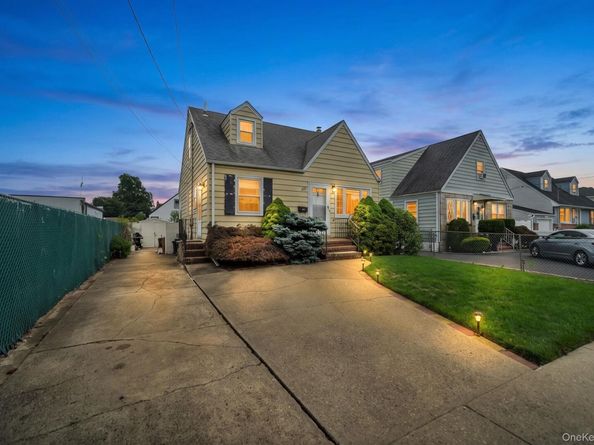 6 Lippold Street, Merrick NY 11566