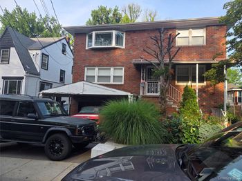 22 Oneida Avenue