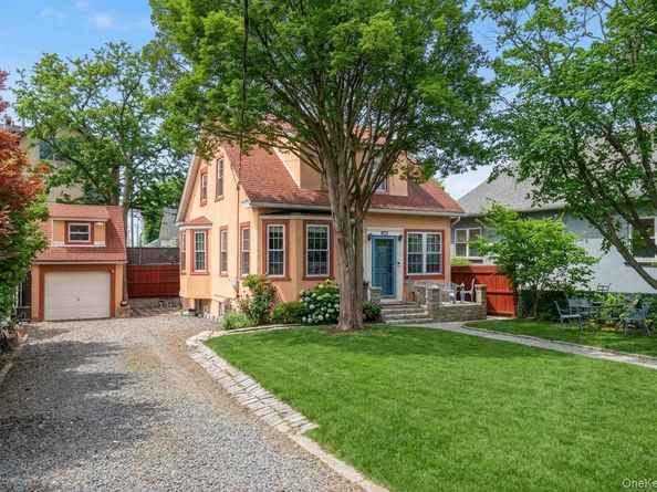 469 Minnieford Avenue, Bronx NY 10464