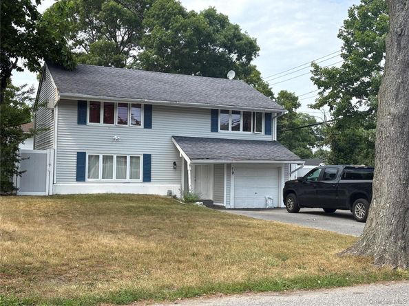 79 Fig Street, Central Islip NY 11722