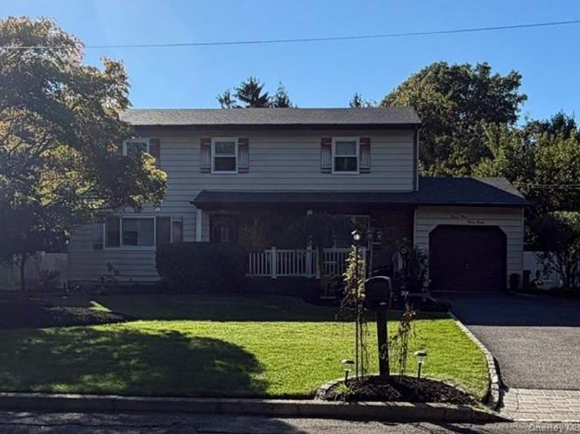 2338 Locust Avenue, Ronkonkoma NY 11779