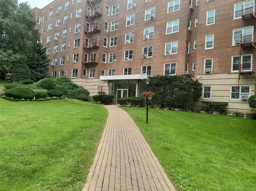 1304 Midland Avenue B41, Yonkers NY 10704