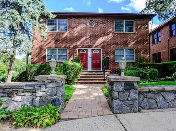 77 W Devonia Avenue