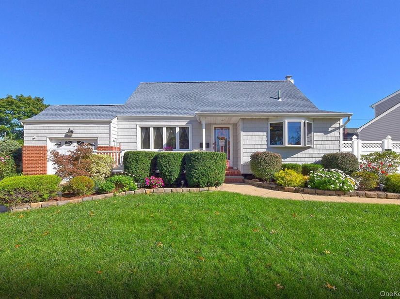 3153 Ward Lane, Wantagh NY 11793