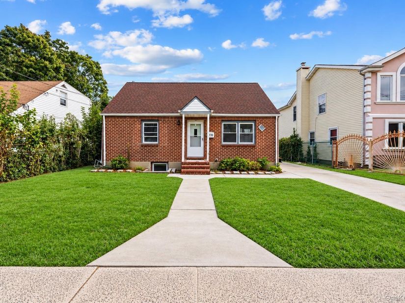 739 Nostrand Avenue, Uniondale NY 11553
