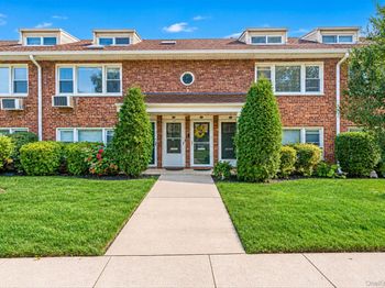 1600 Grand Ave