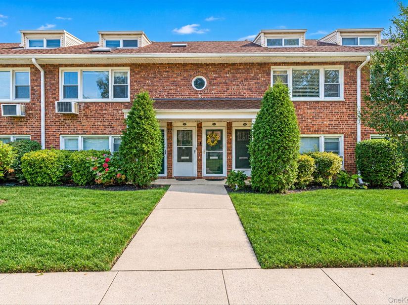 1600 Grand Ave P4, Baldwin NY 11510