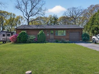 489 Rowlinson Drive