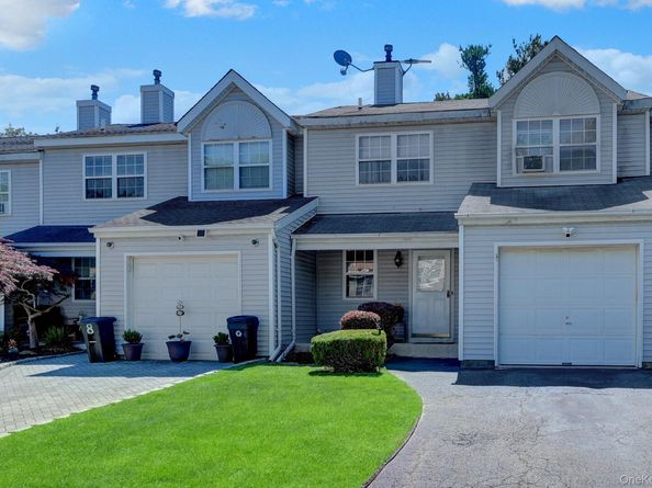 6 Beech Street, Central Islip NY 11722