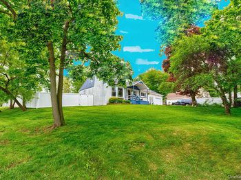 8 Van Cedar Street SE