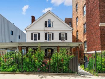 2281 Loring PL