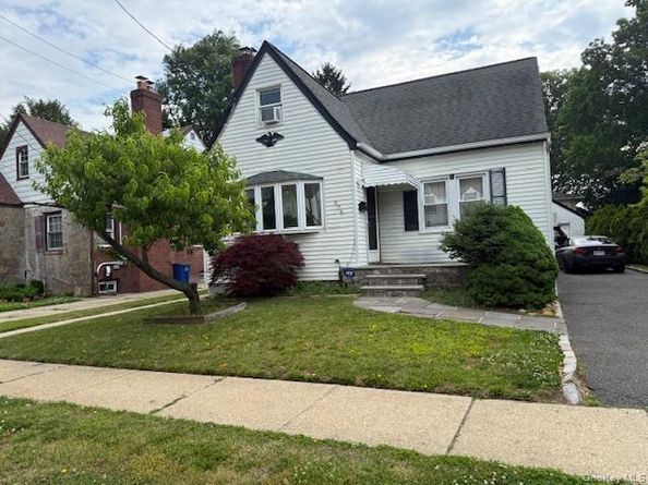 526 N 12th Street, New Hyde Park NY 11040