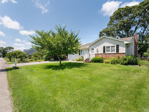 23 Staller Boulevard, Hampton Bays NY 11946