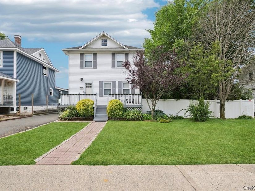 104 Park Avenue, Babylon NY 11702