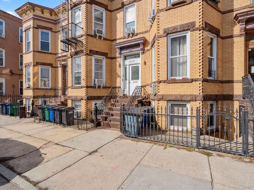 6439 74th Avenue, Glendale NY 11385