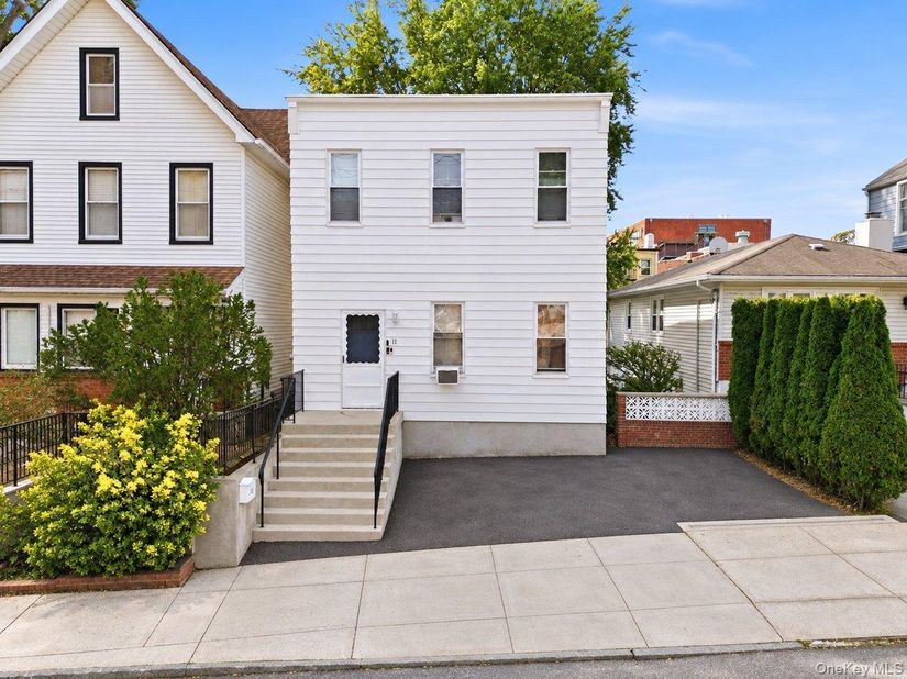 12 Edgewood Avenue, Yonkers NY 10704