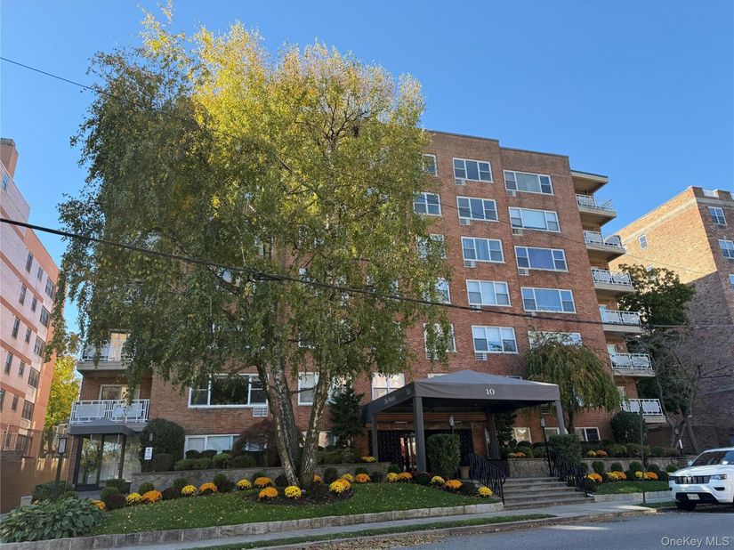 10 Mamaroneck Road 6G, White Plains NY 10605