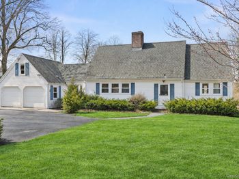 250 Secatogue Lane