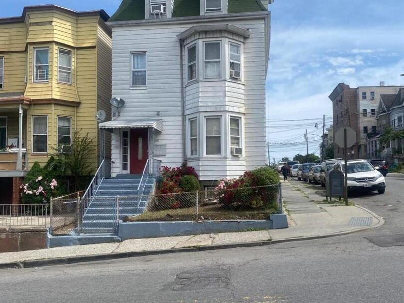 173 Elm Street, Yonkers NY 10701