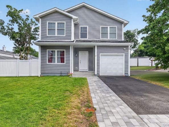 9 Okane Street, Central Islip NY 11722
