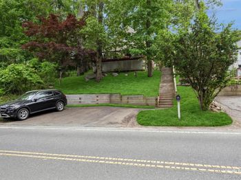 127 Hallock Landing Road