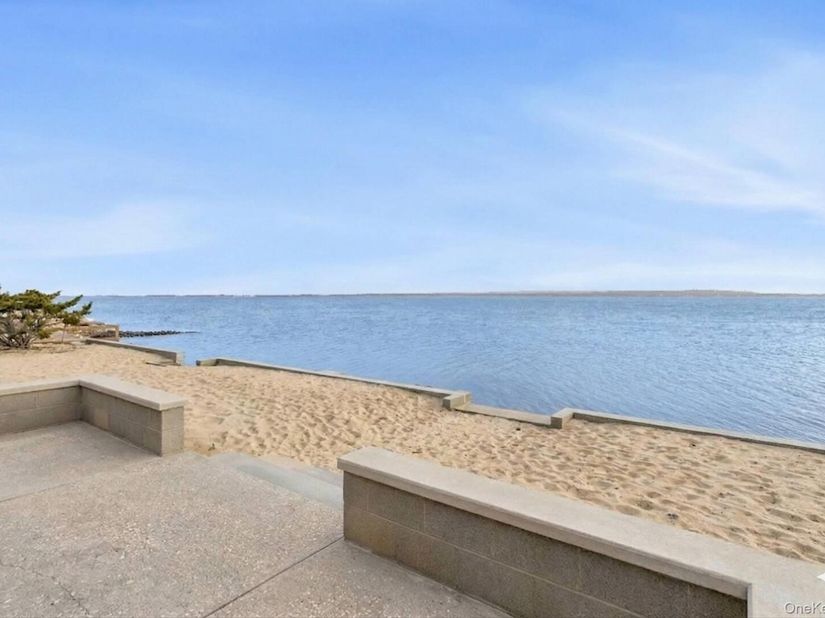 154 Shore Drive E, Amagansett NY 11930