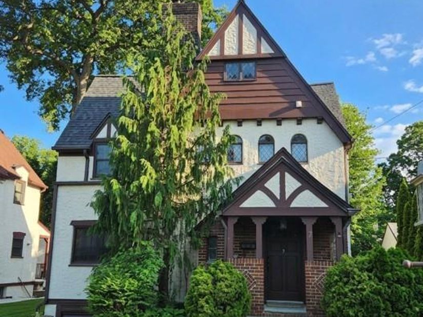 7 Huntwood Place, Mount Vernon NY 10552