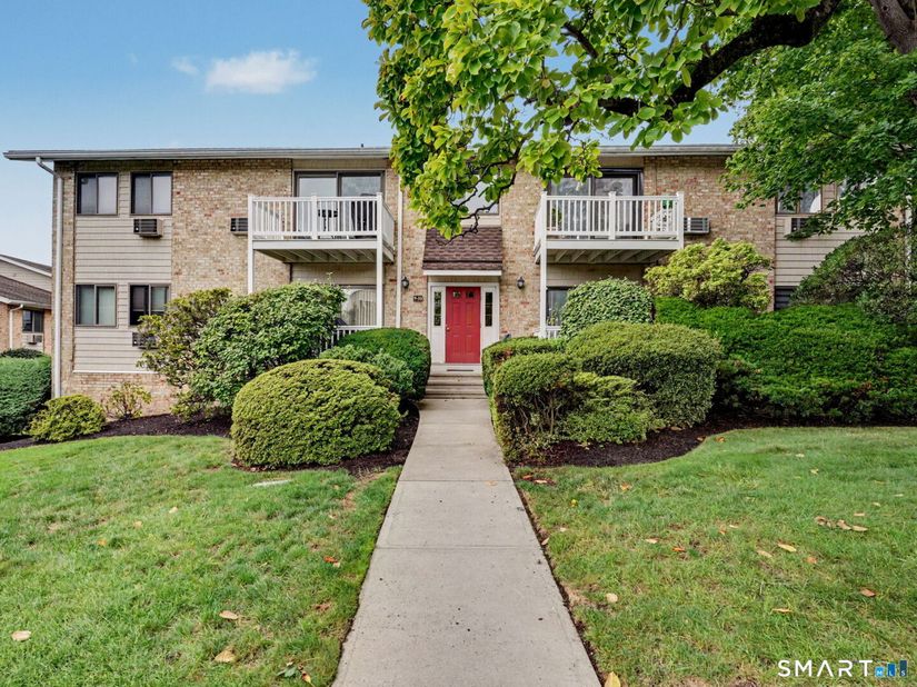 180 Glenbrook Road 9, Stamford CT 06902