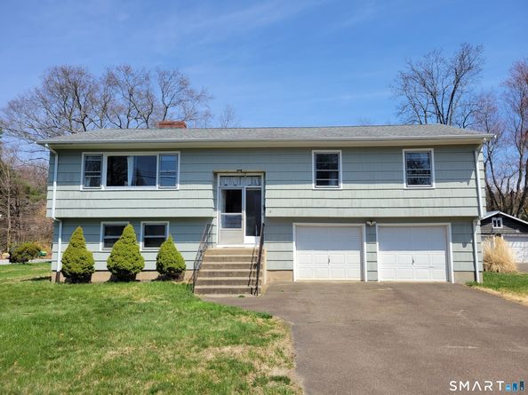 18 Pert Street, Trumbull CT 06611