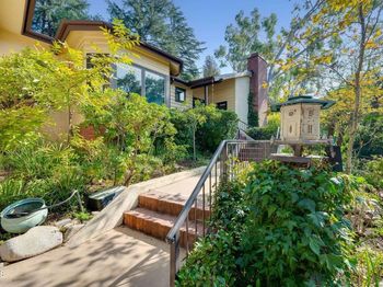 494 California Terrace