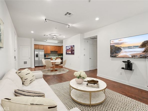 6938 Laurel Canyon 204, North Hollywood CA 91605