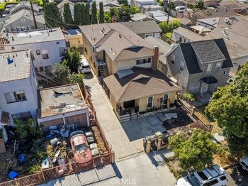 3887 S Van Ness Avenue