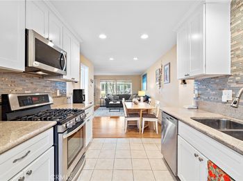 2404 Niagara