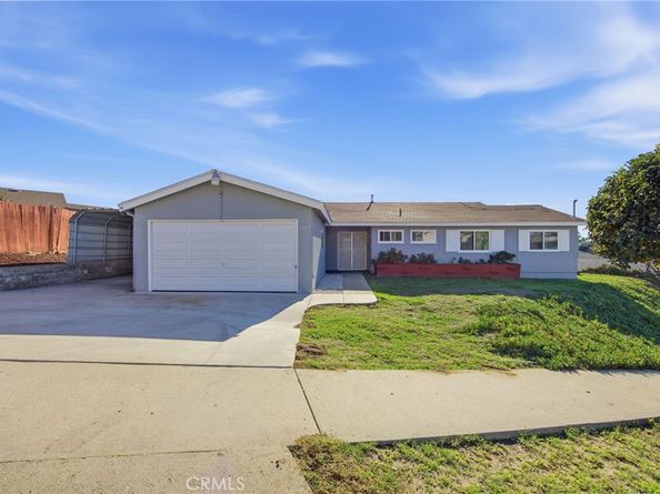 4975 Loris, San Diego CA 92105